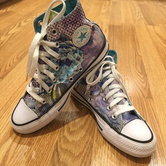 Chuck Taylor Converse All Star Blue Roses floral High Top Sneakers sz‎ 5.5 - Picture 2 of 10